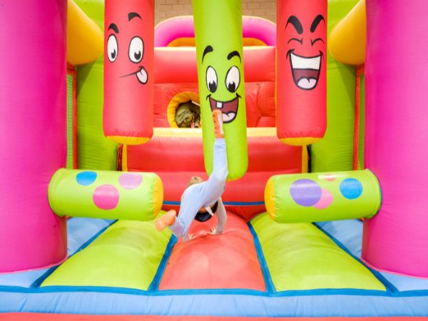 Location de structure gonflable pour anniversaire